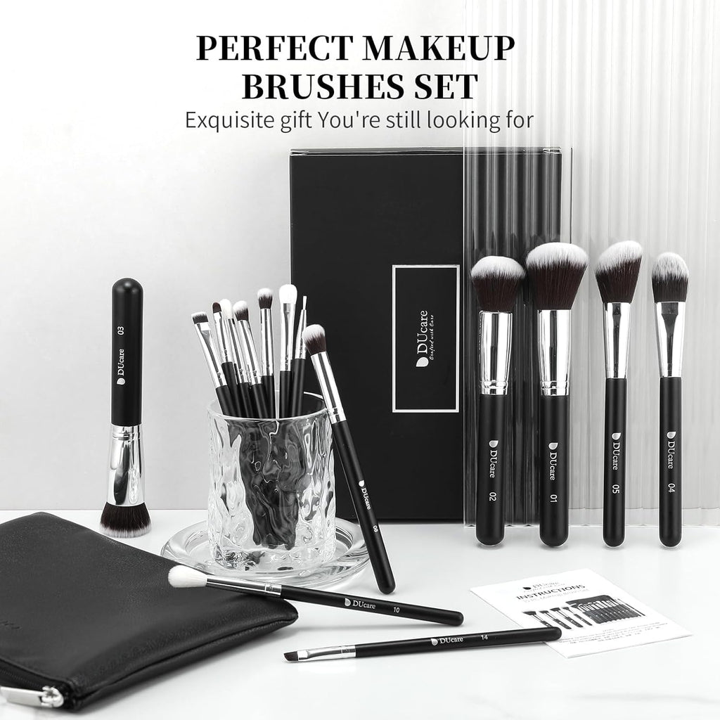 Makeup Brushes with Bag,15Pcs Christmas Makeup Brush Set Travel Kabuki Foundation Blending Blush Eyeliner Shadow Brow Concealer Brushes Kit