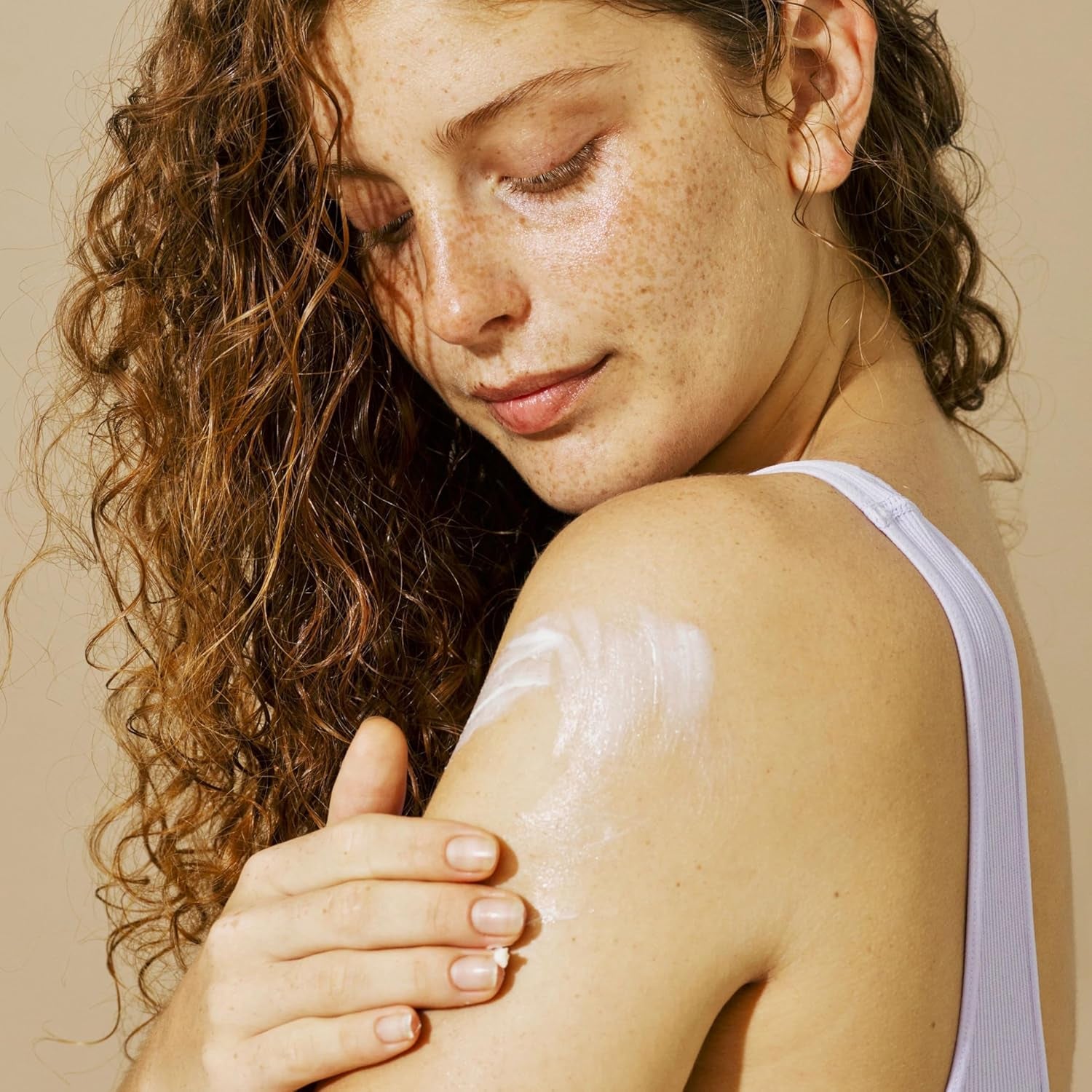 Sheer Hydration Daily Moisturizing Fragrance-Free Lotion with Nourishing Prebiotic Oat, Fast-Absorbing Body Moisturizer for Dry Skin with Lightweight, Breathable Feel, 18 Fl. Oz