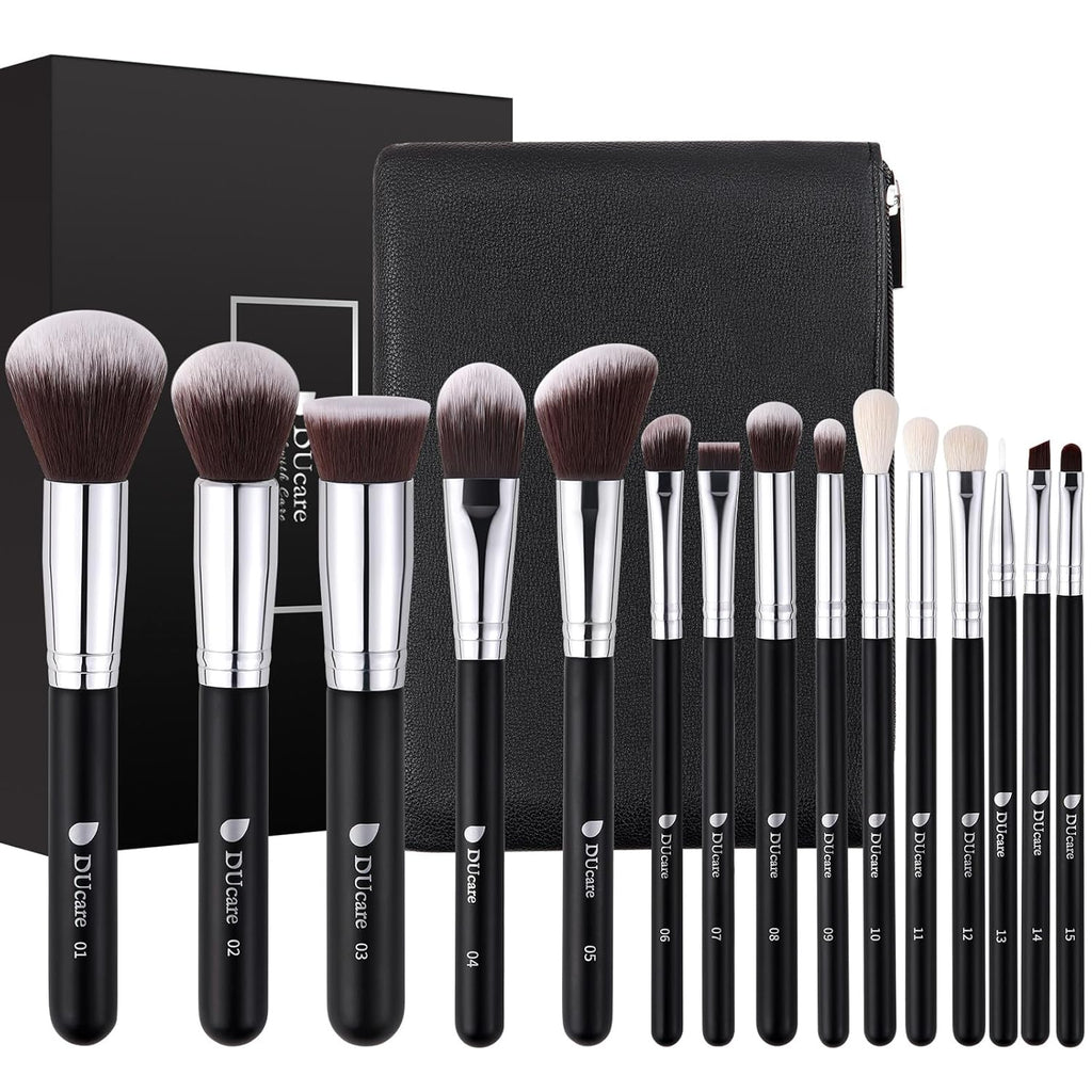 Makeup Brushes with Bag,15Pcs Christmas Makeup Brush Set Travel Kabuki Foundation Blending Blush Eyeliner Shadow Brow Concealer Brushes Kit